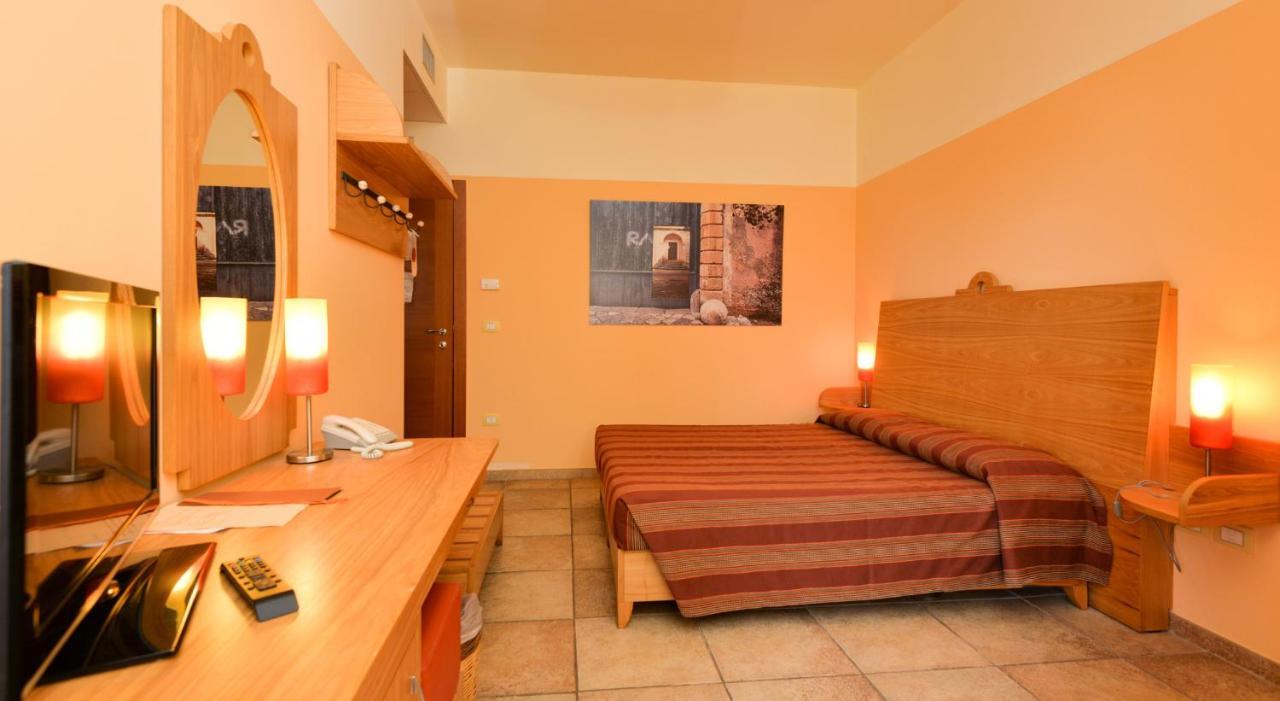 גאליאנו דל קאפו Il Tabacchificio Hotel מראה חיצוני תמונה